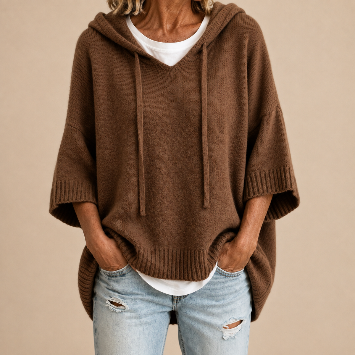 Susan™ | Comfortable Knitted Poncho with Hood 3