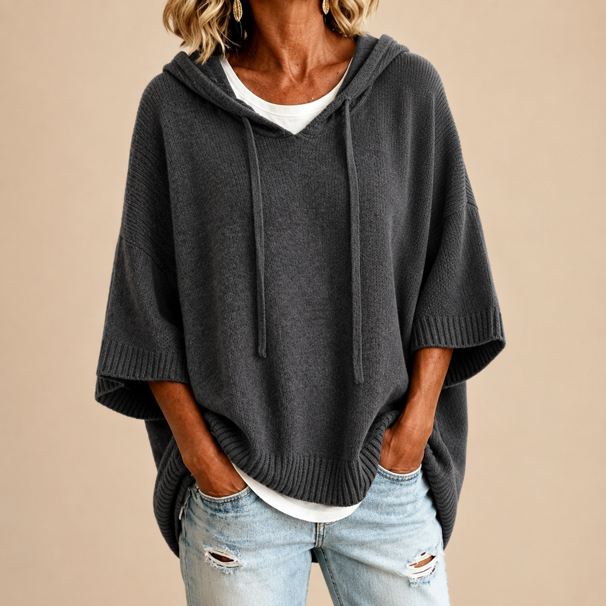 Susan™ | Comfortable Knitted Poncho with Hood 4