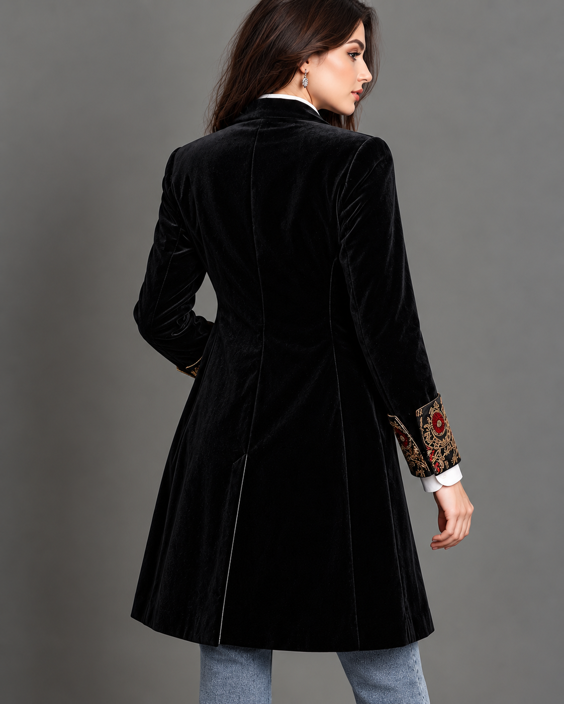 Lynne™ | Elegant Blazer with Baroque Print